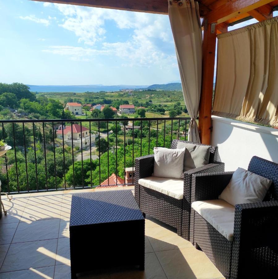 Apartment Cernesa Ražanac Exteriér fotografie