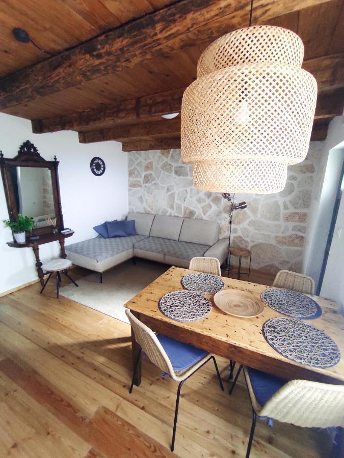 Apartment Cernesa Ražanac Exteriér fotografie