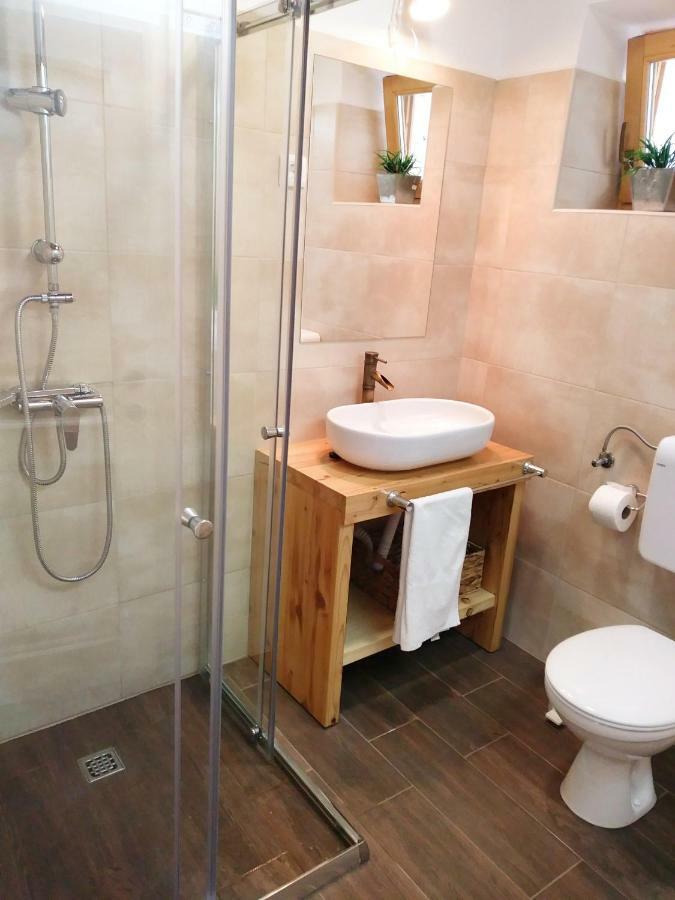 Apartment Cernesa Ražanac Exteriér fotografie
